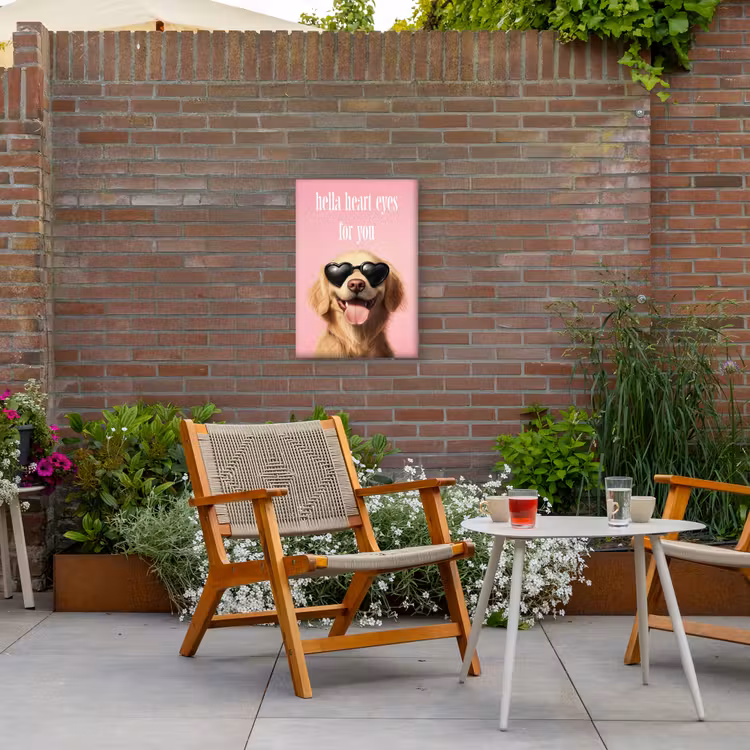 Zonnebril - Hartjes - Hond - Valentijn Tuinposter op houten frame 2 cm dik klein -sfeer3