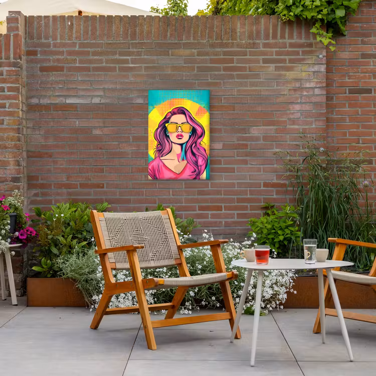 Zonnebril - Vrouw - Zonnig - Geel Tuinposter op houten frame 2 cm dik klein -sfeer3
