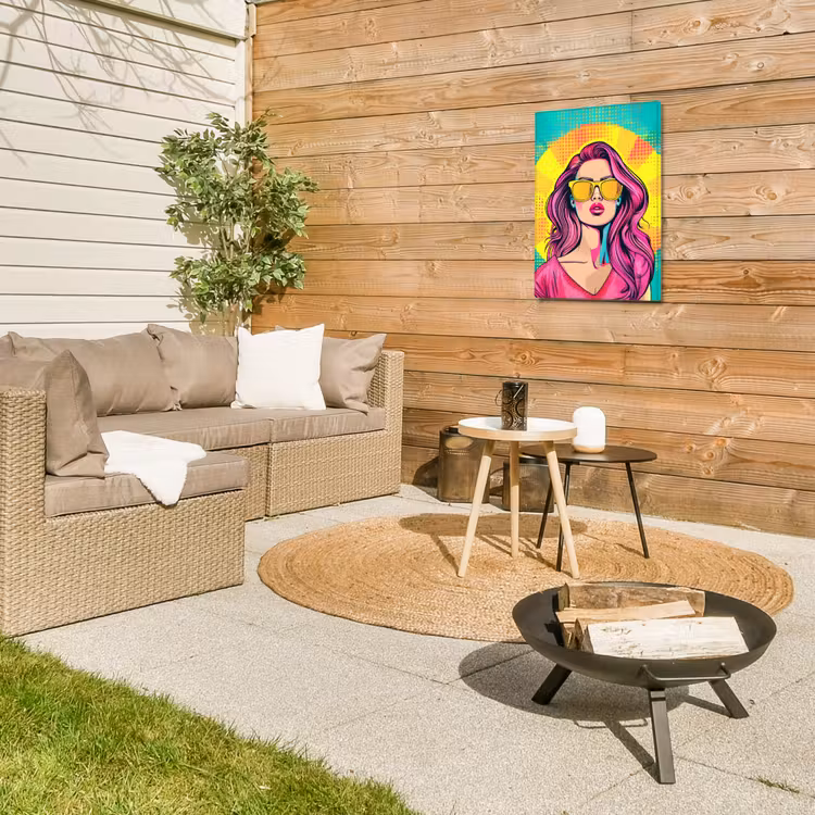 Zonnebril - Vrouw - Zonnig - Geel Tuinposter op houten frame 2 cm dik klein -sfeer2
