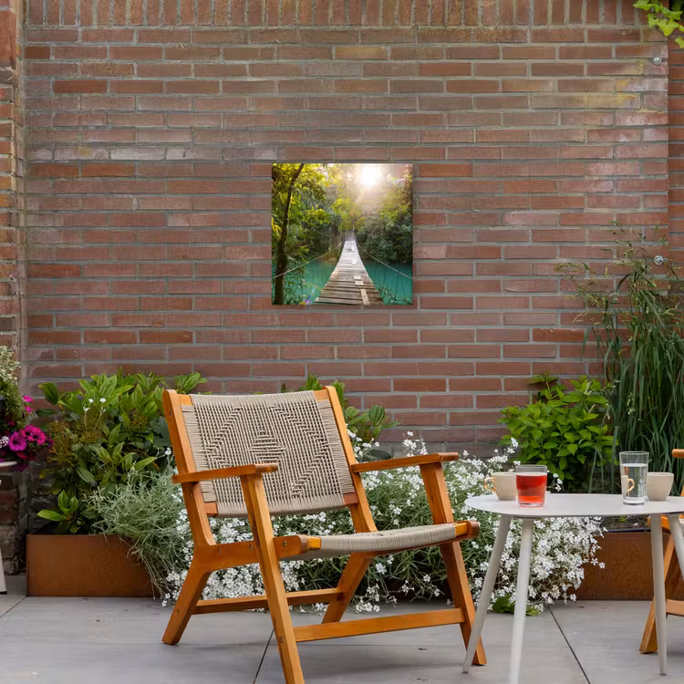 Hangbrug in het Regenwoud Tuinposter op houten frame 2 cm dik klein -sfeer3