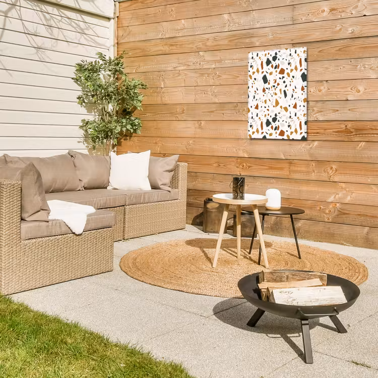Terrazzo - Patroon - Wit - Terra Tuinposter op houten frame 2 cm dik klein 841 -sfeer2