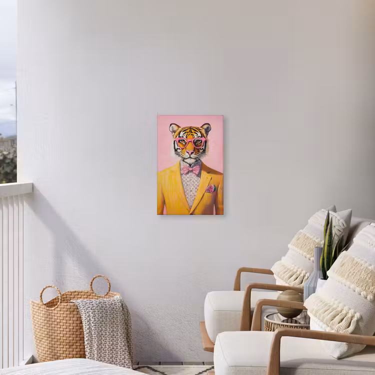 Tijger - Bril - Geel - Jasje Tuinposter op houten frame 2 cm dik klein -sfeer1