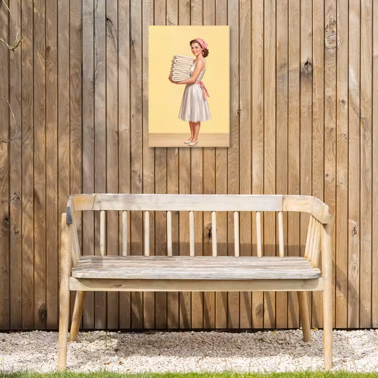 Handdoeken - Vrouw - Jurk - Roze Tuinposter op houten frame 2 cm dik klein -sfeer4