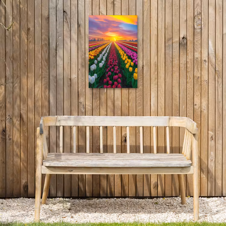 Tulpenveld - Zonsondergang - Kleurrijk Tuinposter op houten frame 2 cm dik klein -sfeer4