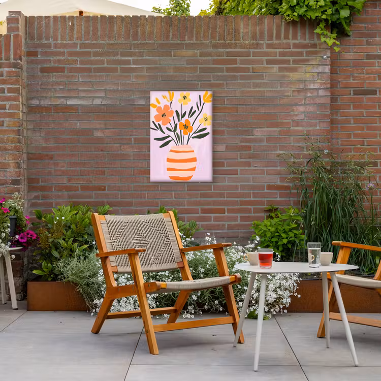 Vaas - Gestreept - Bloemen - Oranje Tuinposter op houten frame 2 cm dik klein -sfeer3
