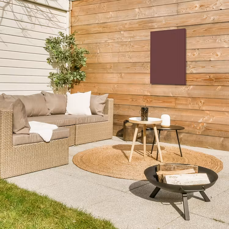 Velvet - Merlot - Rood Tuinposter op houten frame 2 cm dik klein 841 -sfeer2
