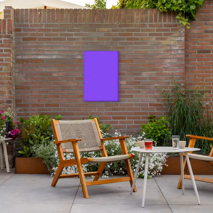 Vivid - Violet - Paars Tuinposter op houten frame 2 cm dik klein 841 -sfeer3