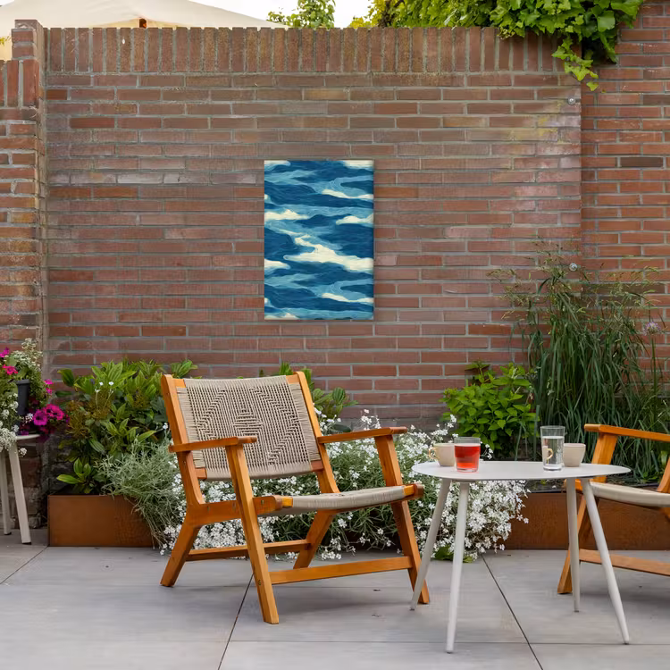 Golven - Abstract - Patroon - Blauw - Wit Tuinposter op houten frame 2 cm dik klein 841 -sfeer3