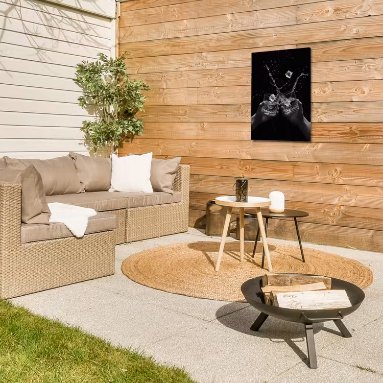 Whickyglazen - Ijs - Spetters - Zwart Tuinposter op houten frame 2 cm dik klein -sfeer2