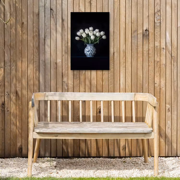 Wit - Bloemen - Tulpen - Vaas Tuinposter op houten frame 2 cm dik klein -sfeer4