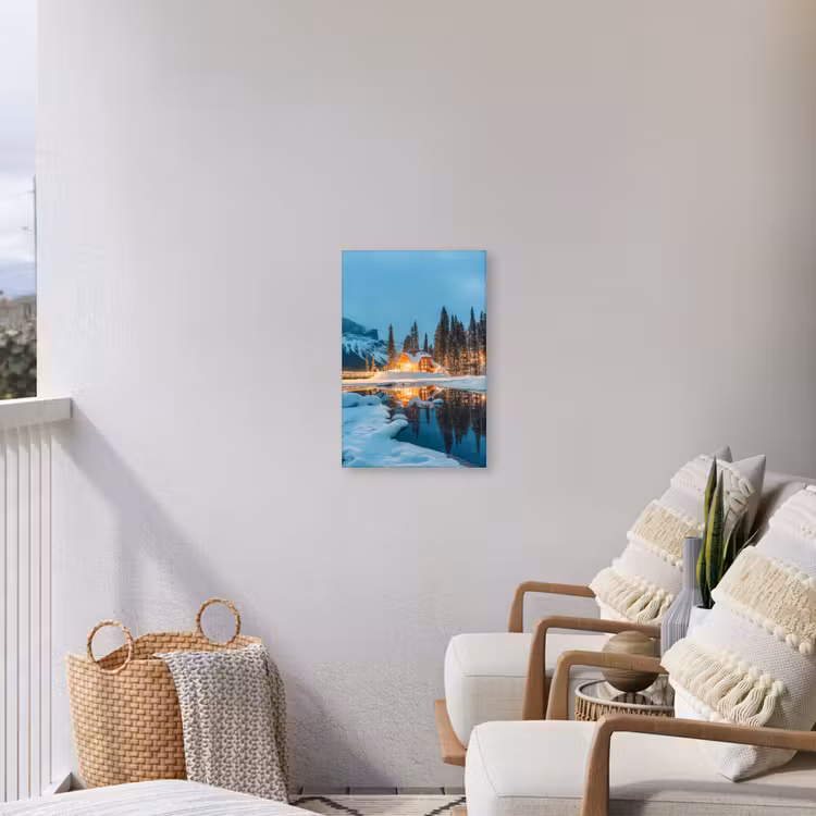 Winterlandschap - Natuur - Huis - Bergen - Sneeuw Tuinposter op houten frame 2 cm dik klein -sfeer1