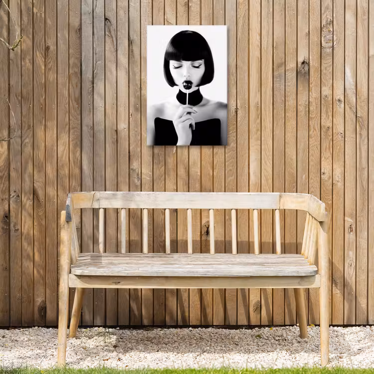 Vrouw - Lolly - Zwart - Wit Tuinposter op houten frame 2 cm dik klein -sfeer4