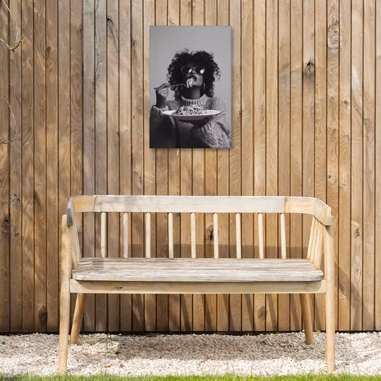 Vrouw - Pasta - Zwart - Wit Tuinposter op houten frame 2 cm dik klein -sfeer4