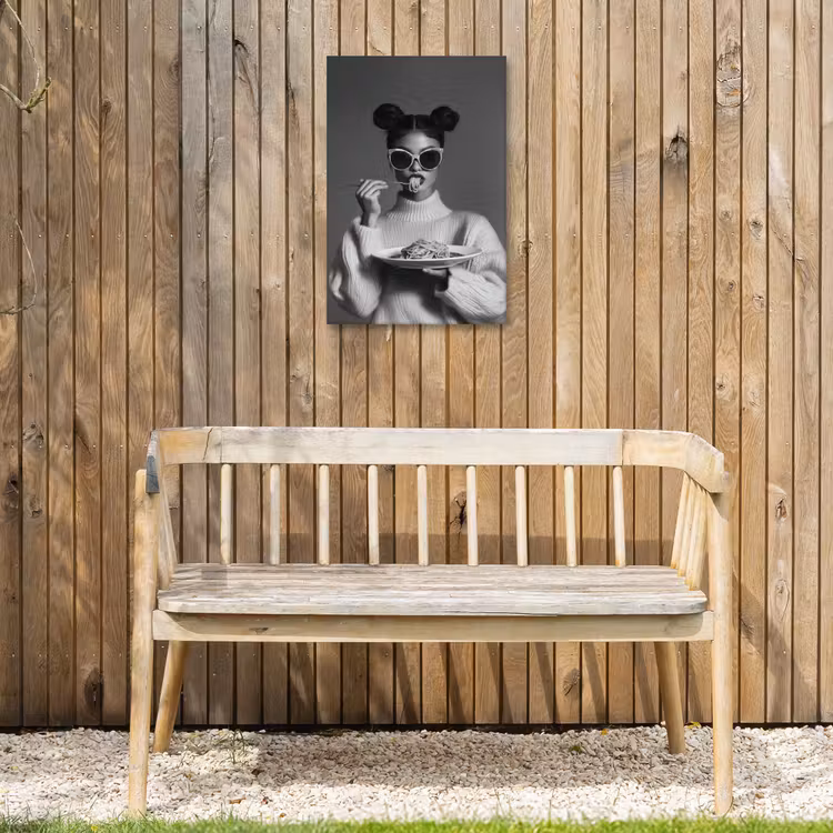 Vrouw - Pasta - Zonnebril Tuinposter op houten frame 2 cm dik klein -sfeer4