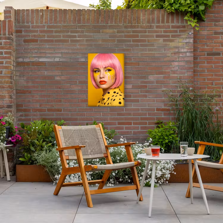 Vrouw - Portret - Abstract - Kleurrijk - Geel Tuinposter op houten frame 2 cm dik klein -sfeer3