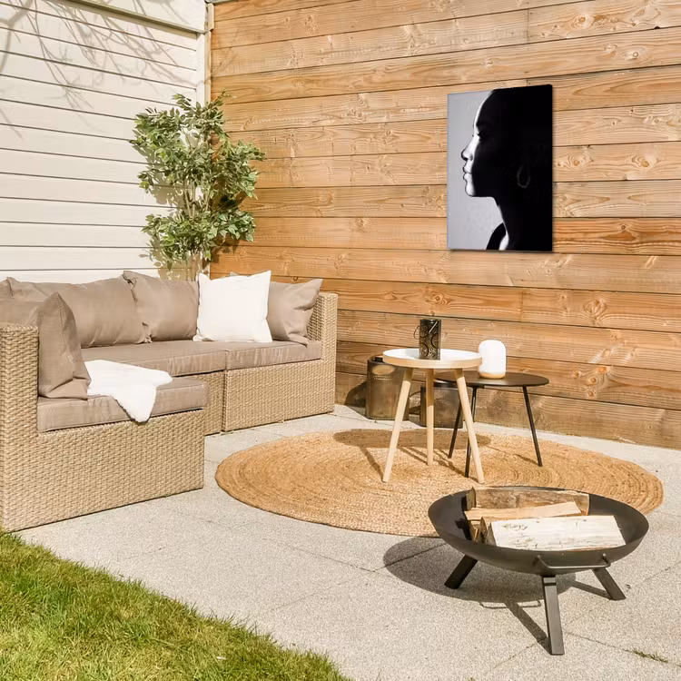 Vrouw - Profiel - Mensen - Zwart-wit Tuinposter op houten frame 2 cm dik klein -sfeer2