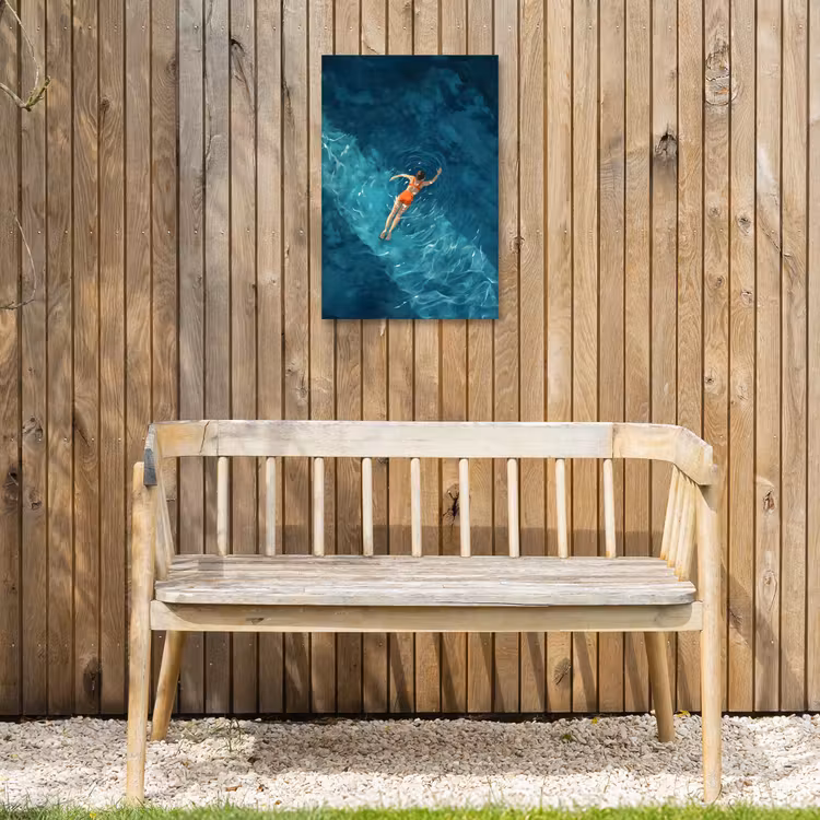 Vrouw - Water - Bikini - Oranje Tuinposter op houten frame 2 cm dik klein -sfeer4