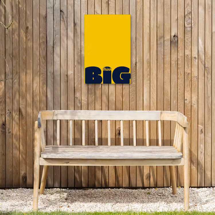 Geel - Think big - Grafisch Tuinposter op houten frame 2 cm dik klein -sfeer4
