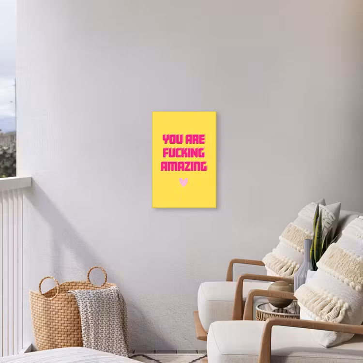 Geel - Valentijn - Tekst Tuinposter op houten frame 2 cm dik klein -sfeer1