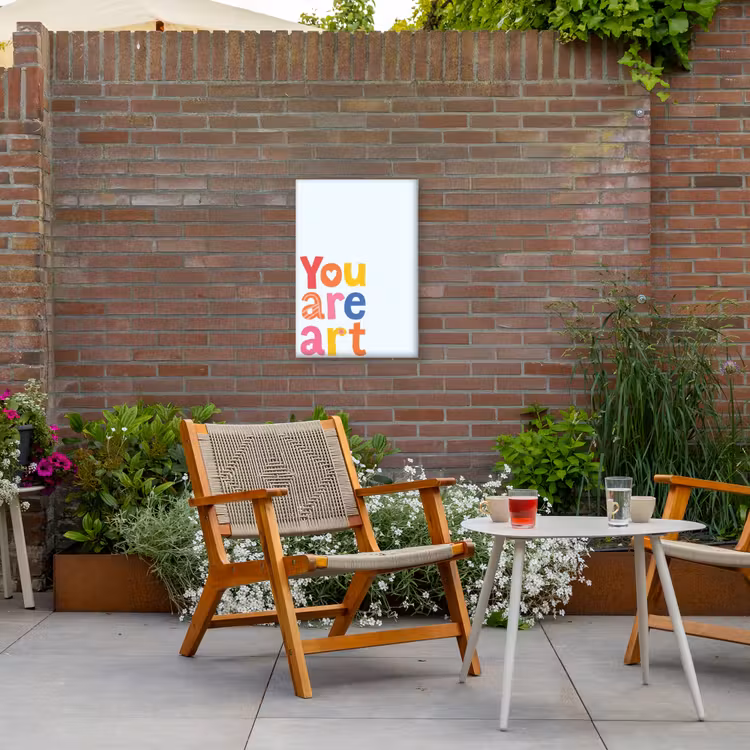 You are art - Kleurrijk - Grafisch Tuinposter op houten frame 2 cm dik klein -sfeer3