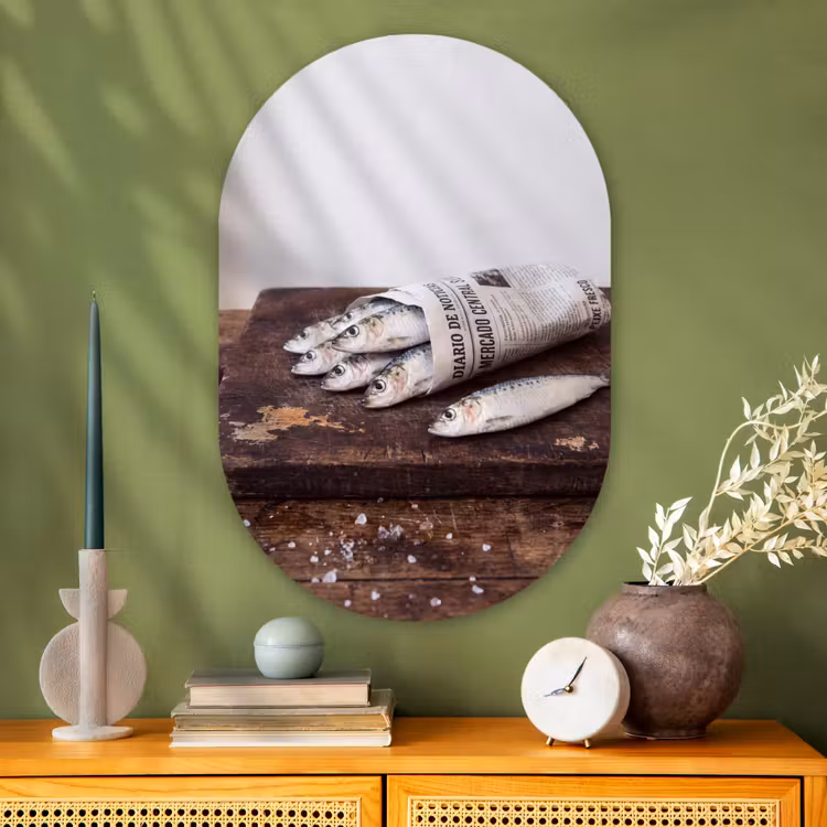 Oval - Glass - Little Sardine - newspaper - cutting board - Sardientje - krant - snijplank Wandcirkel Ovaal Glas middel