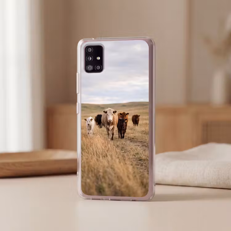 Runderen - Kudde - Landschap - Weide - Rustig Telefoonhoesje Samsung Galaxy A51 5G klein -sfeer2