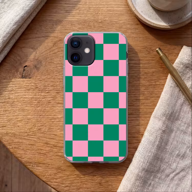 Schaakbord patroon - Groen - Roze - Blokjes Telefoonhoesje iPhone 12 Mini klein -sfeer1