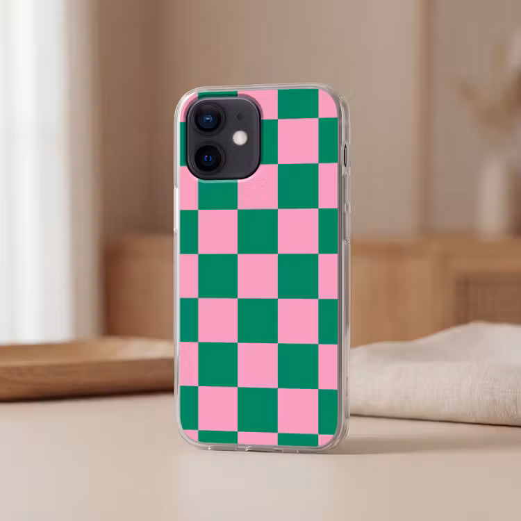 Schaakbord patroon - Groen - Roze - Blokjes Telefoonhoesje iPhone 12 Mini klein -sfeer2