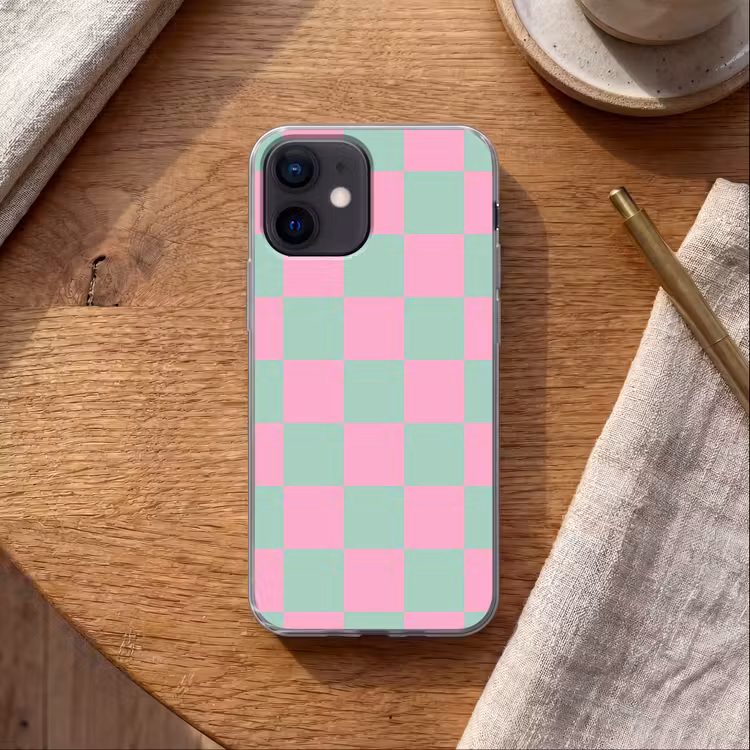 Schaakbord patroon - Groen - Roze - Blokjes Telefoonhoesje iPhone 12 Mini klein -sfeer1