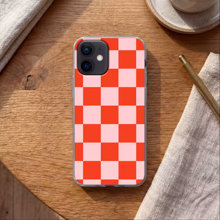 Schaakbord patroon - Rood - Roze - Blokjes Telefoonhoesje iPhone 12 Mini klein -sfeer1