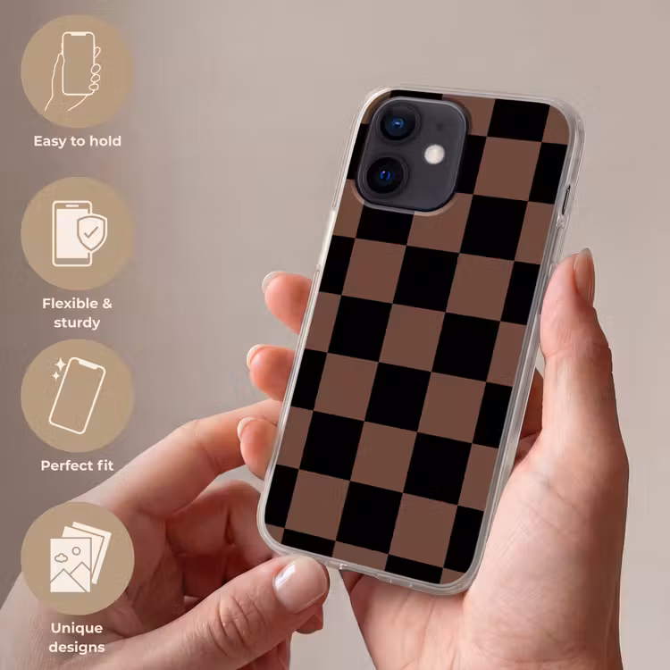 Schaakbord print - Bruin - Zwart - Blokjes Telefoonhoesje iPhone 12 Mini klein -sfeer3_EN