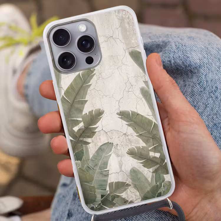 Bananenbladeren - Beton - Groen Hoesje iPhone 16 Pro Max met koord klein -sfeer3