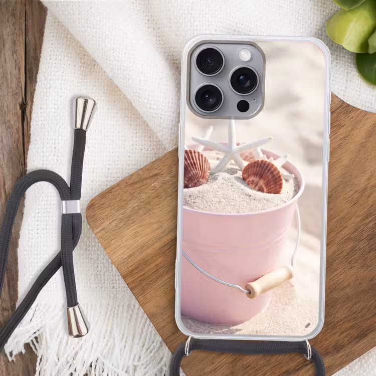 Strand - Schelpen - Zomer - Roze - Decoratie Hoesje iPhone 16 Pro Max met koord klein -sfeer4