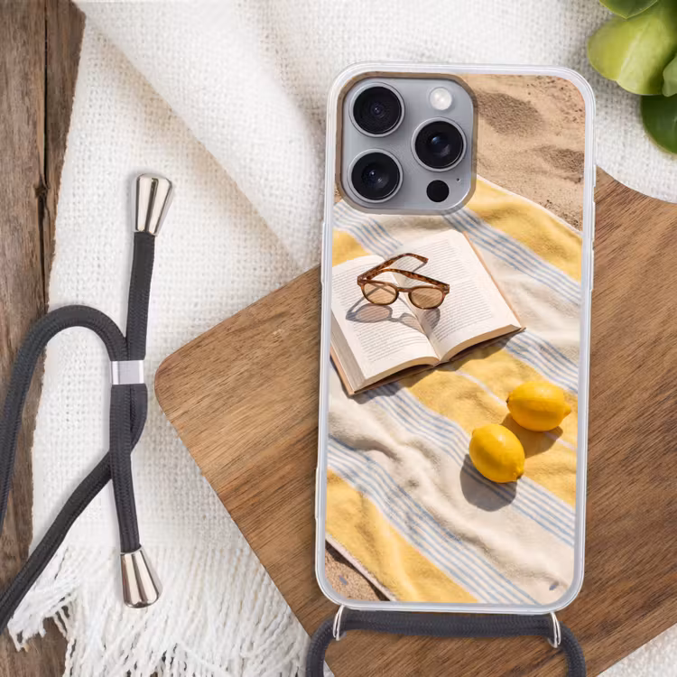 Boek - Zonnebril - Strand - Zomer - Geel Hoesje iPhone 16 Pro Max met koord klein -sfeer4
