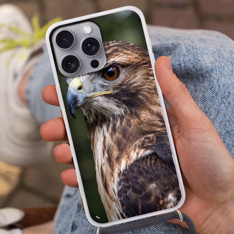 Buizerd - Roofvogel - Natuur - Bruin Hoesje iPhone 16 Pro Max met koord klein -sfeer3