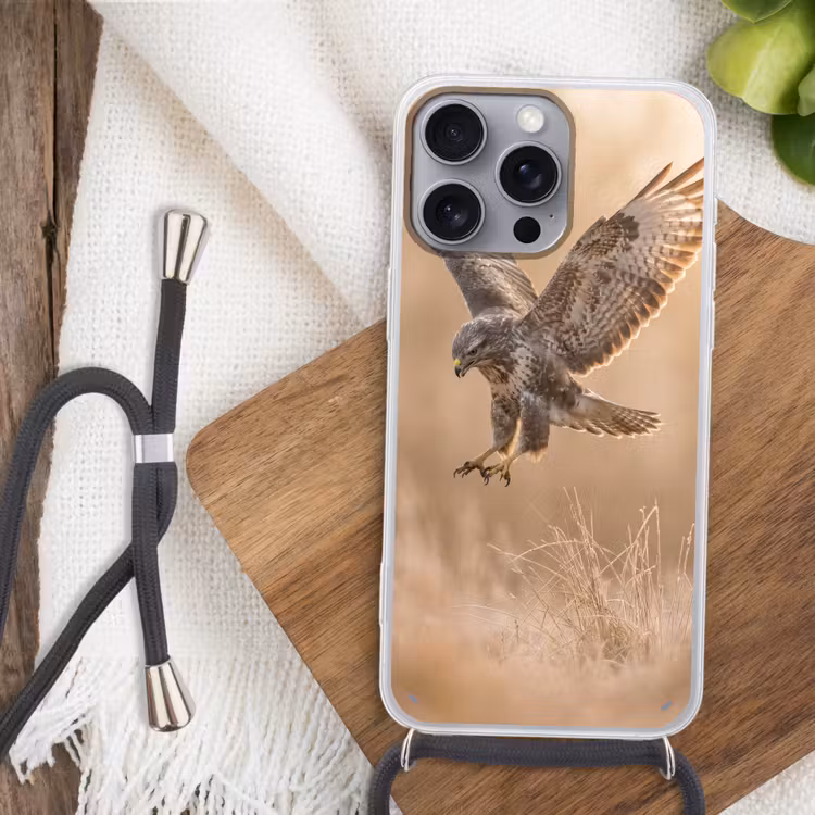 Buizerd - Roofvogel - Natuur - Bruin Hoesje iPhone 16 Pro Max met koord klein -sfeer4