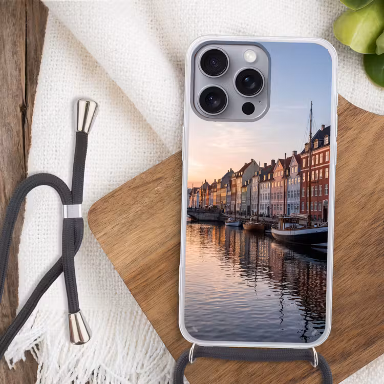 Stad - Gracht - Zonsondergang - Klassiek - Kleurrijk Hoesje iPhone 16 Pro Max met koord klein -sfeer4