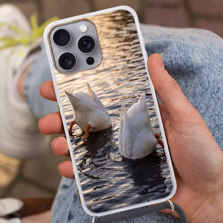 Eenden - Water - Natuur Hoesje iPhone 16 Pro Max met koord klein -sfeer3