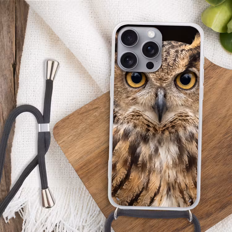 Oehoe - Uil - Portret - Bruin Hoesje iPhone 16 Pro Max met koord klein -sfeer4