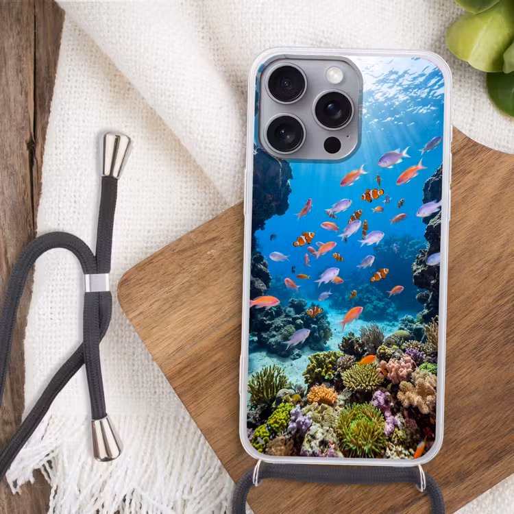 Vis - Koraalrif - Onderwater - Levendig - Blauw Hoesje iPhone 16 Pro Max met koord klein -sfeer4
