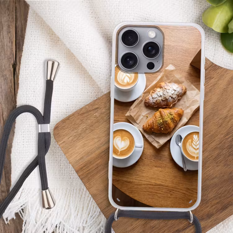 Eten - Croissant - Koffie - Ontbijt - Modern Hoesje iPhone 16 Pro Max met koord klein -sfeer4