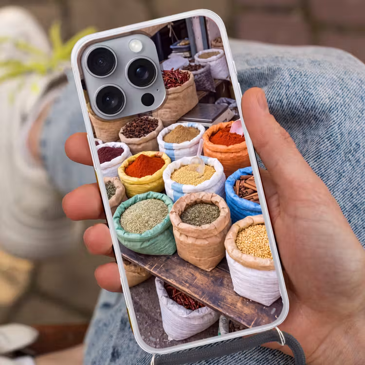 Phone case crossbody - Herbs - Bags - Market - Kruiden - Zakken - Markt Hoesje iPhone 16 Pro Max met koord klein