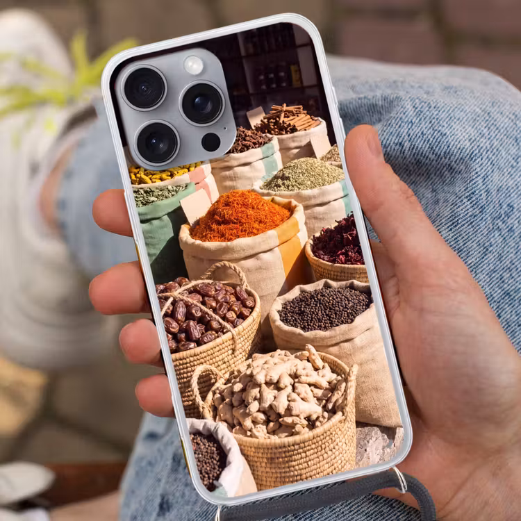 Phone case crossbody - Herbs - Market - Colorful - Kruiden - Markt - Kleurrijk Hoesje iPhone 16 Pro Max met koord klein