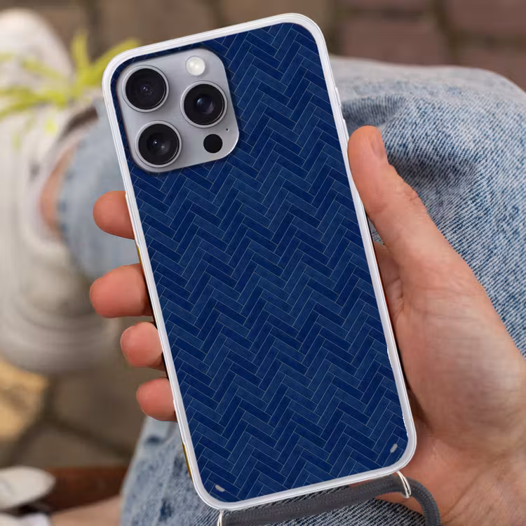 Visgraat - Wandtegel - Donkerblauw - Navy Blue Hoesje iPhone 16 Pro Max met koord klein 804 -sfeer3