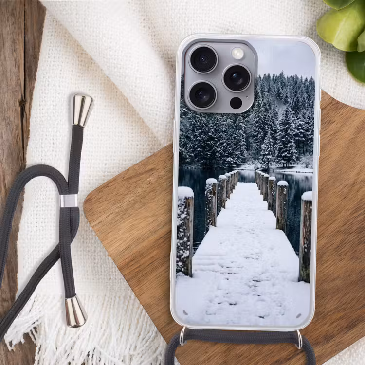 Steiger - Meer - Sneeuw - Bergen - Rustgevend Hoesje iPhone 16 Pro Max met koord klein -sfeer4