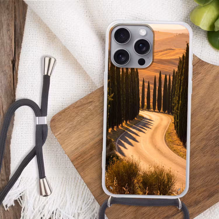 Landschap - Weg - Bomen - Natuur - Goud Hoesje iPhone 16 Pro Max met koord klein -sfeer4