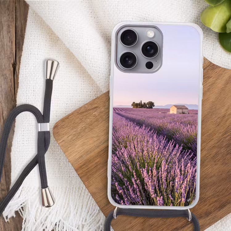 Lavendel - Landschap - Sereen - Paars Hoesje iPhone 16 Pro Max met koord klein -sfeer4