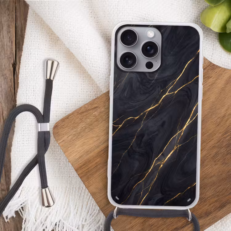 Marmer - Goudaders - Abstract - Modern - Zwart Hoesje iPhone 16 Pro Max met koord klein -sfeer4
