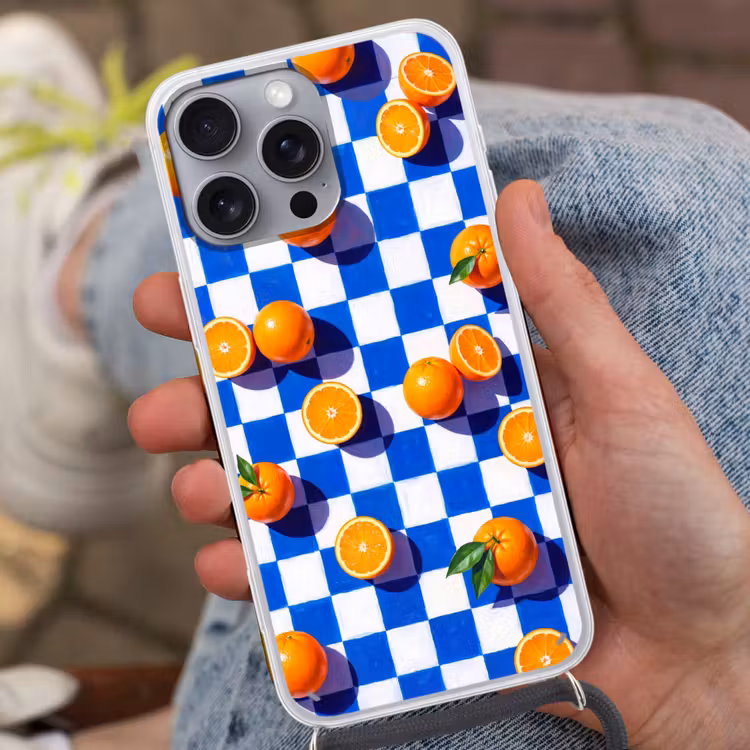 Phone case crossbody - Orange - Checkered - Food - Sinaasappel - Geruit - Eten Hoesje iPhone 16 Pro Max met koord klein