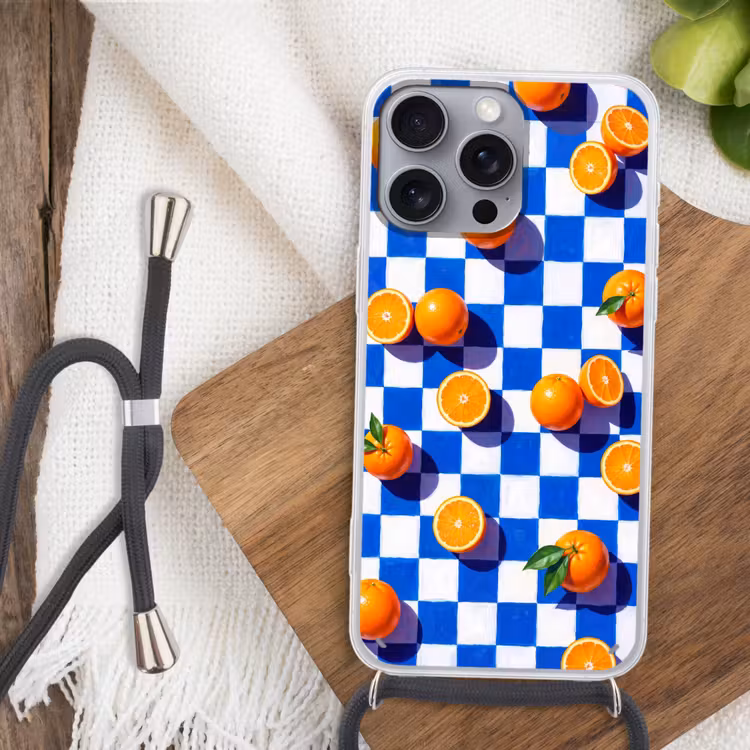 Phone case crossbody - Orange - Checkered - Food - Sinaasappel - Geruit - Eten Hoesje iPhone 16 Pro Max met koord klein